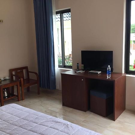 Alo Ha Binh Tien Hotel Thon Binh Hung Exterior photo