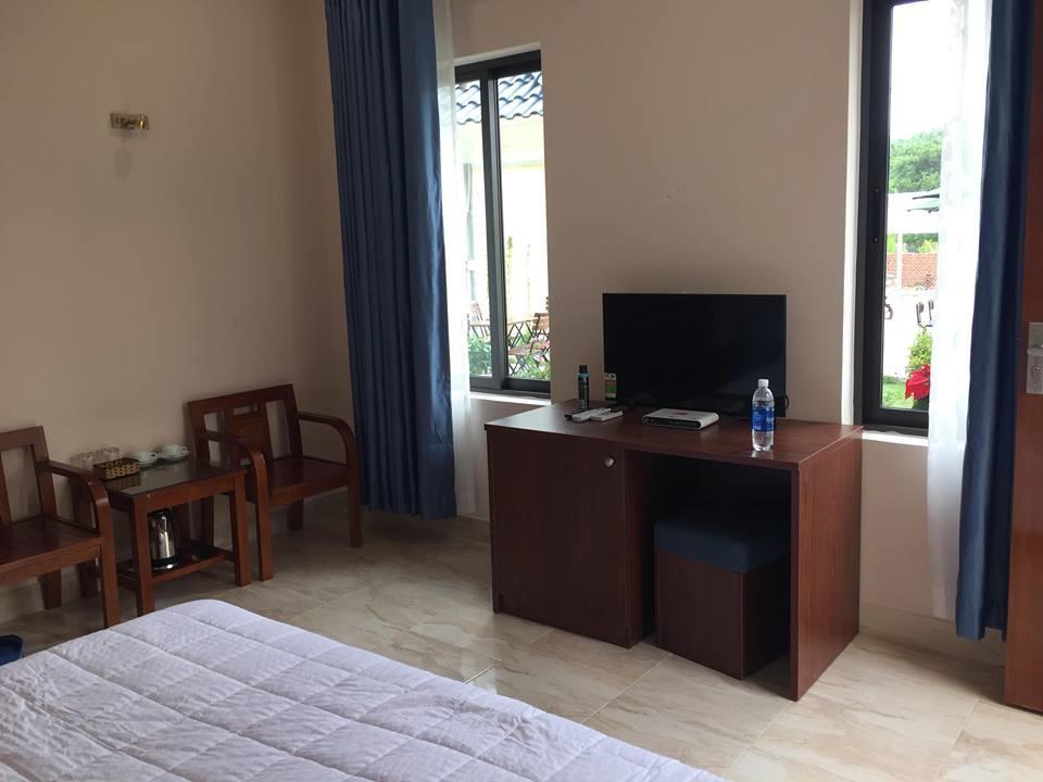 Alo Ha Binh Tien Hotel Thon Binh Hung Exterior photo