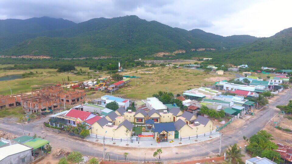 Alo Ha Binh Tien Hotel Thon Binh Hung Exterior photo